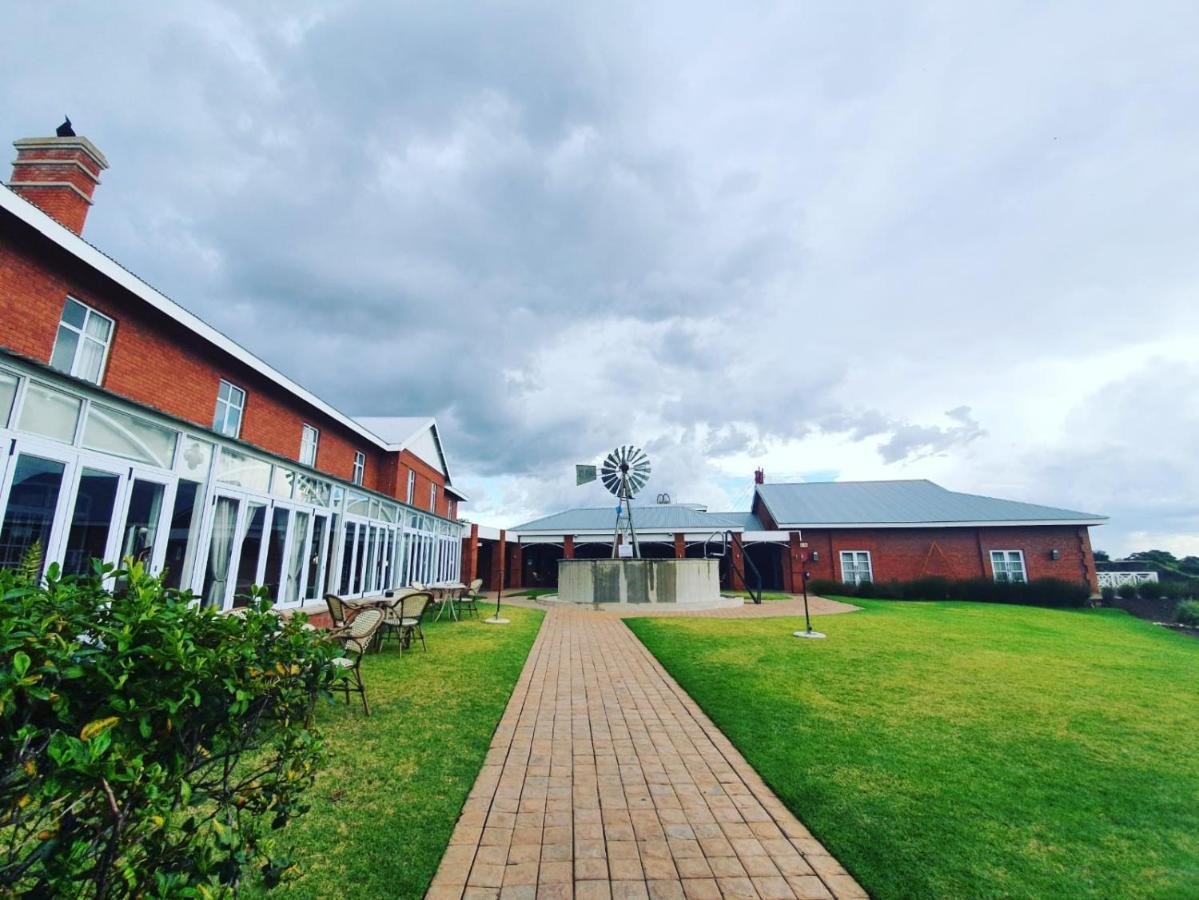 Protea Hotel By Marriott Kimberley Esterno foto