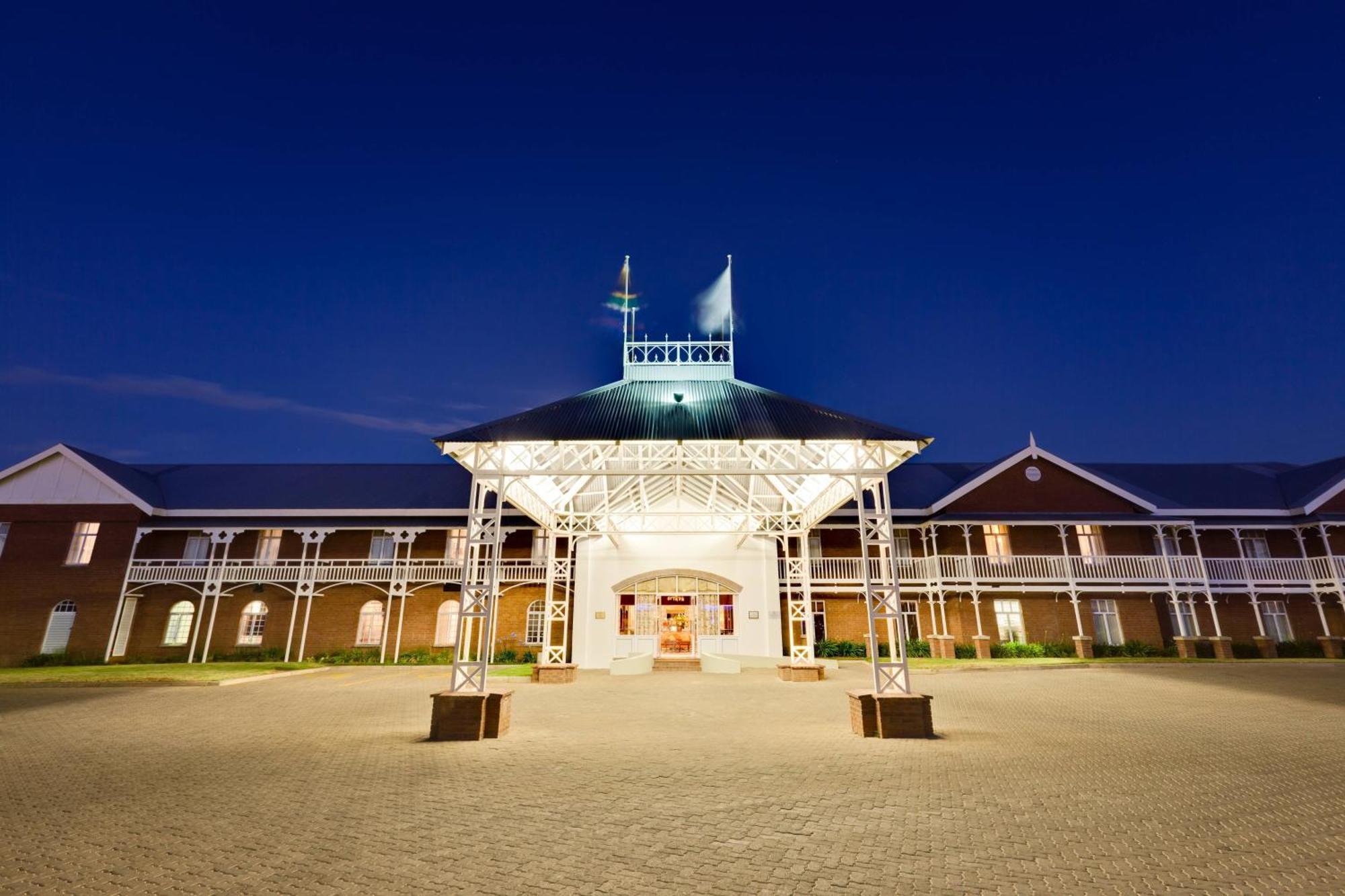 Protea Hotel By Marriott Kimberley Esterno foto